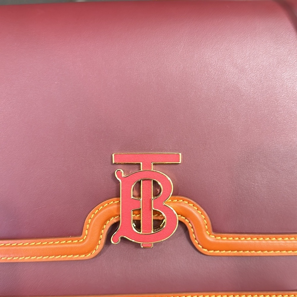 Brand New Medium calf Leather TB Bag - Crossbody cum Shoulder - Picture 7 of 8